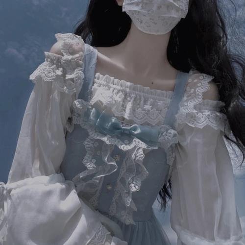 夏日天空的那匹红马 夏日天空的那匹紅馬